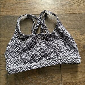 Fleo Isla sports bra